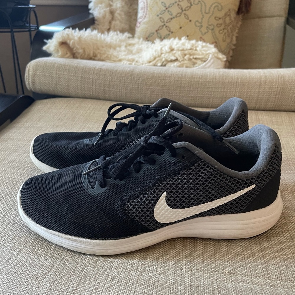 Black & White Nike Running Shoes 8